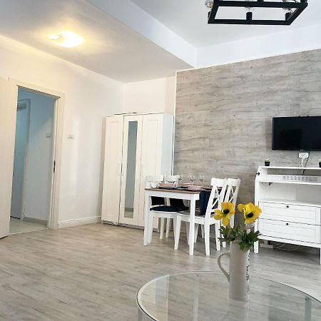 White Apartment Bucarest Exterior foto