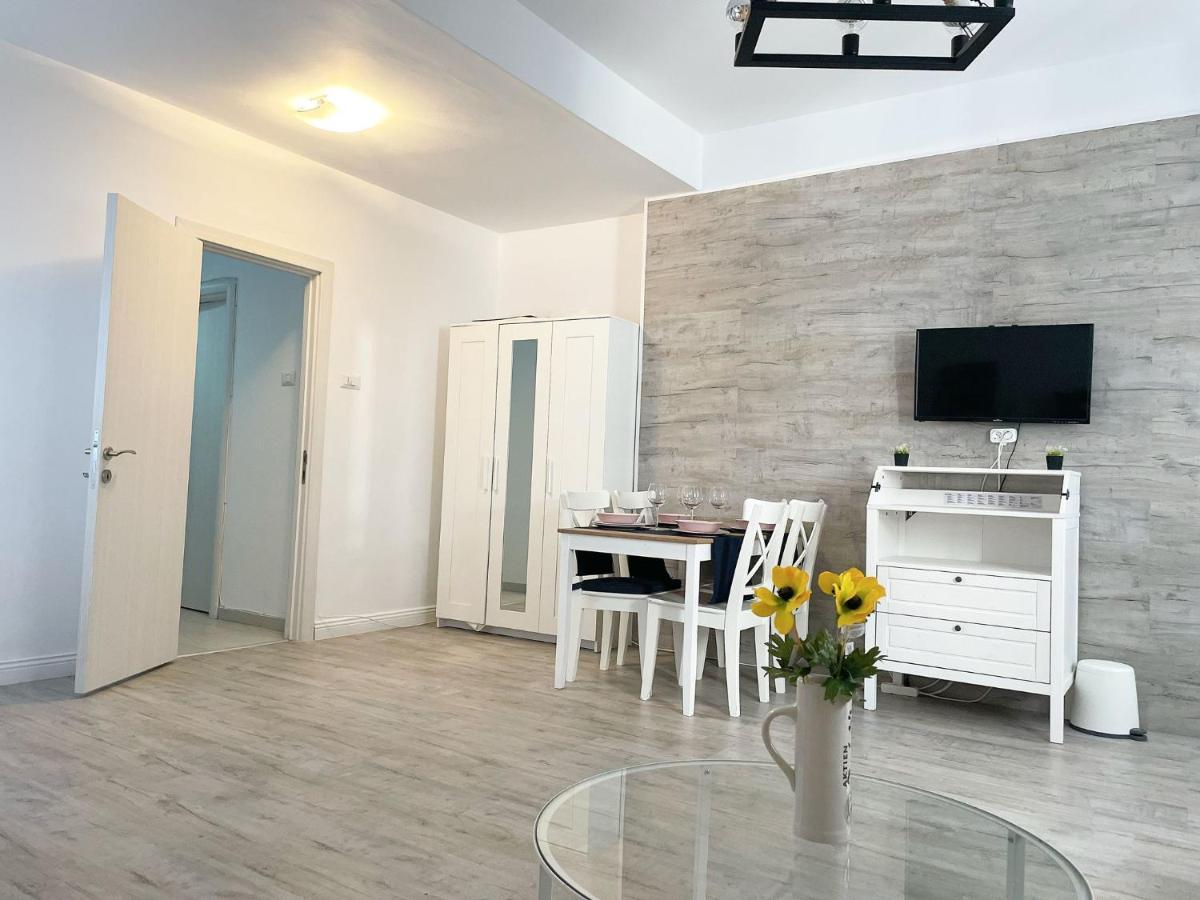 White Apartment Bucarest Exterior foto