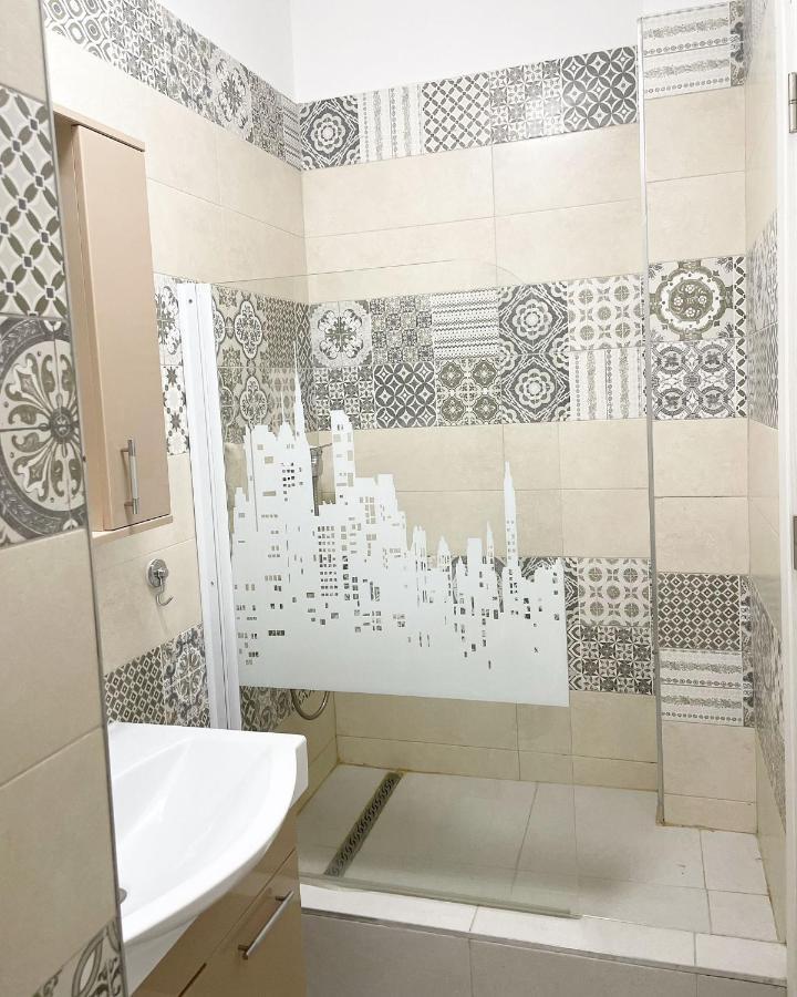 White Apartment Bucarest Exterior foto
